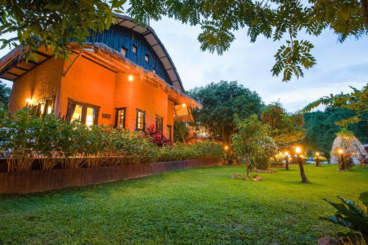 Baan Pong Tara Hotel Suan Phueng Exterior foto