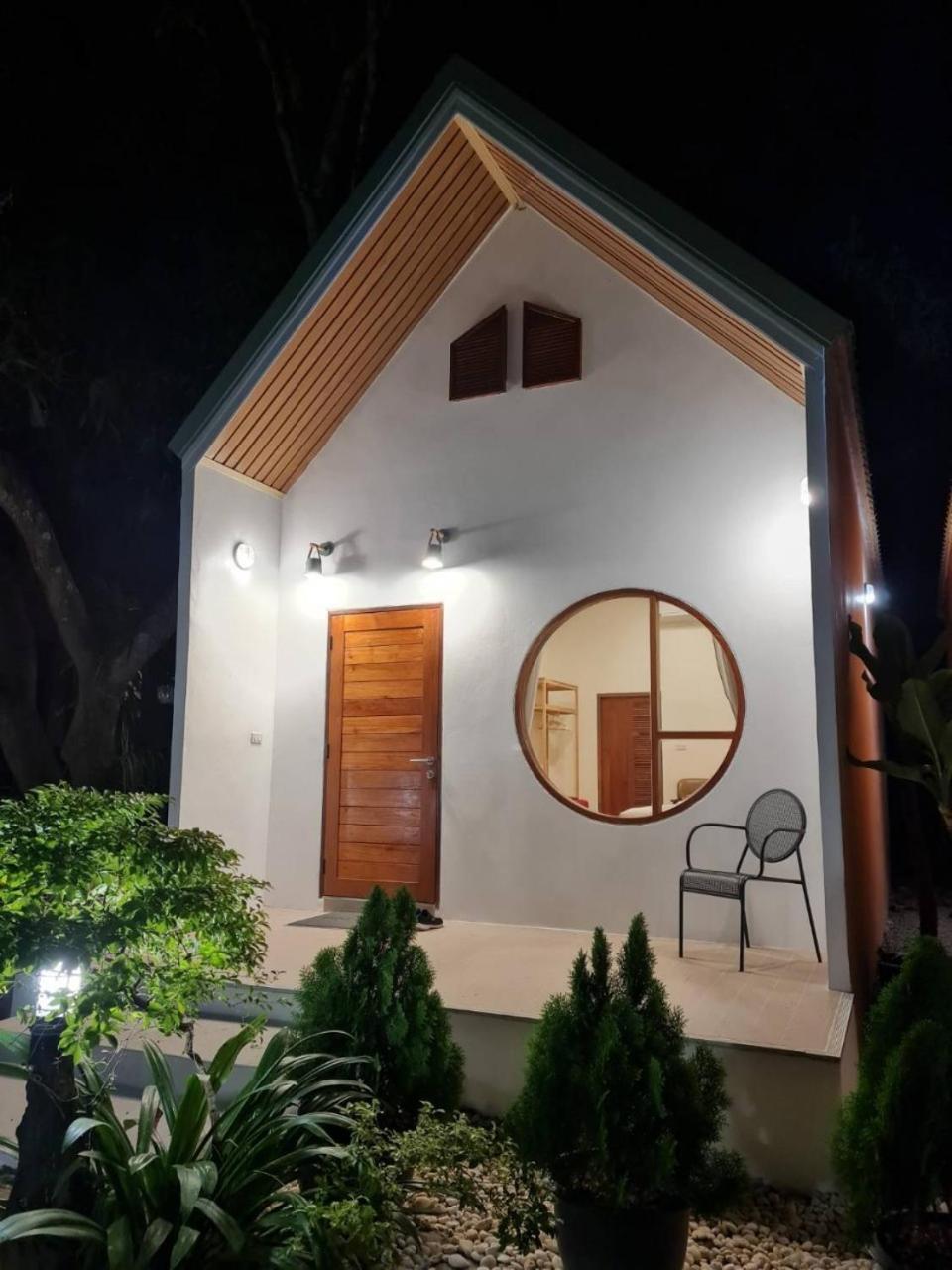 Baan Pong Tara Hotel Suan Phueng Exterior foto