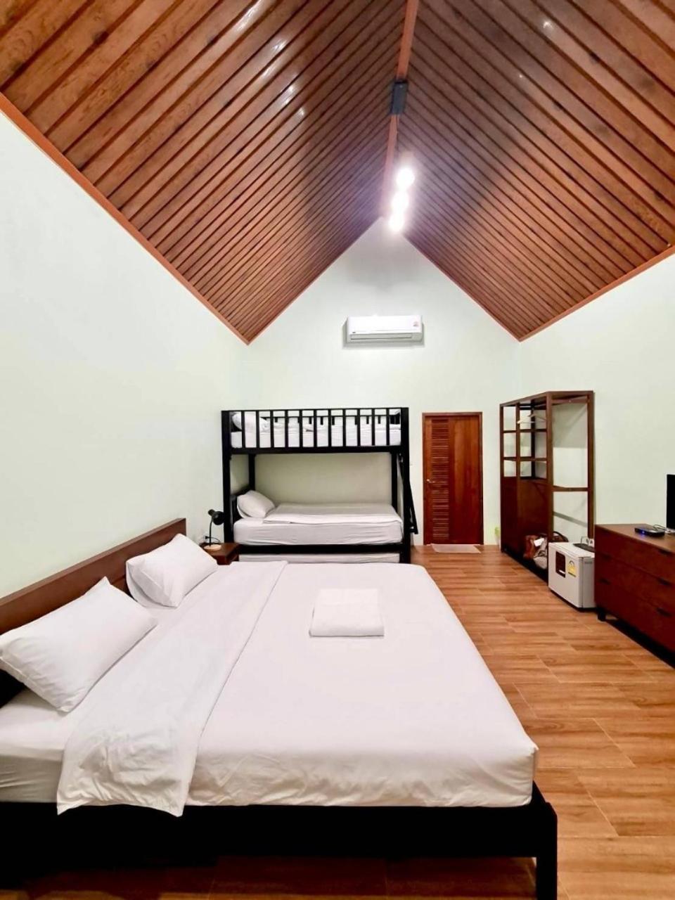 Baan Pong Tara Hotel Suan Phueng Exterior foto