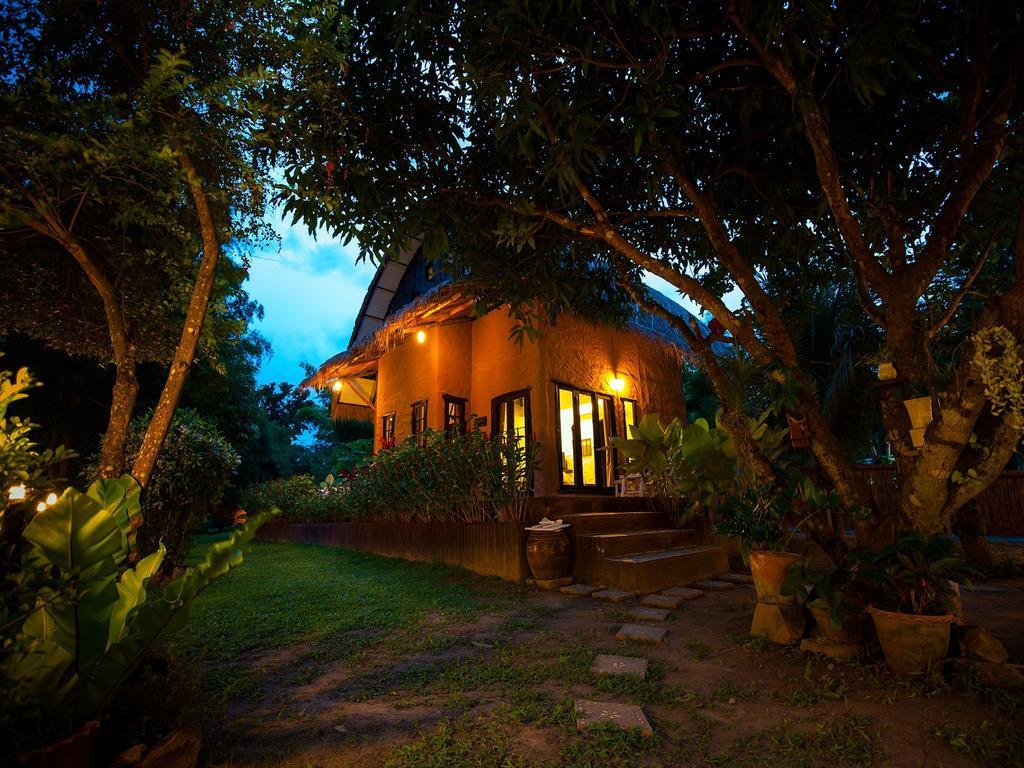 Baan Pong Tara Hotel Suan Phueng Cameră foto